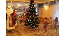 Новогодний праздник «Конфетная страна» в средней группе № 4.